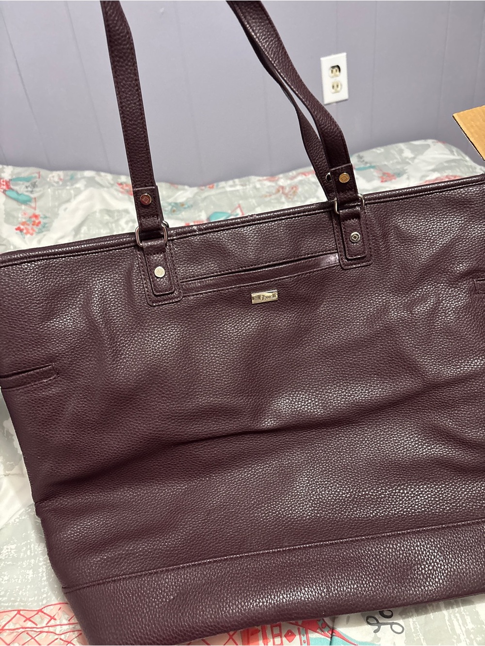 Large Pebbled Leather Tote in Deep plum